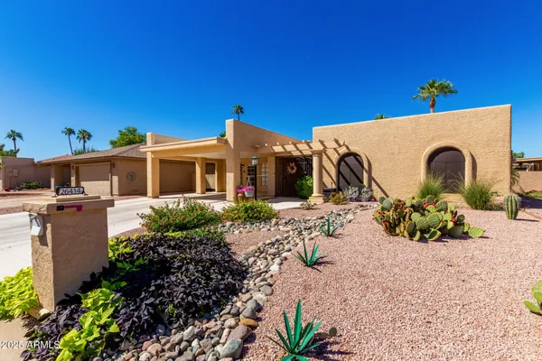 Property Slideshow image 2 of 54 | 26414 s lakemont dr, Sun Lakes, AZ, 85248