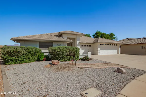 Property Slideshow image 3 of 38 | 2153 s cherrywood cir, Mesa, AZ, 85209