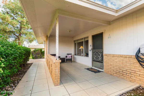 Property Slideshow image 3 of 31 | 9625 w oak ridge dr, Sun City, AZ, 85351