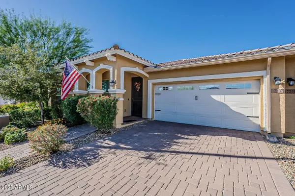 Property Slideshow image 3 of 54 | 17237 w west wind dr, Surprise, AZ, 85387