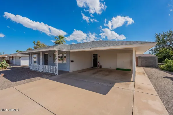 Property Slideshow image 3 of 47 | 10731 w tropicana cir, Sun City, AZ, 85351