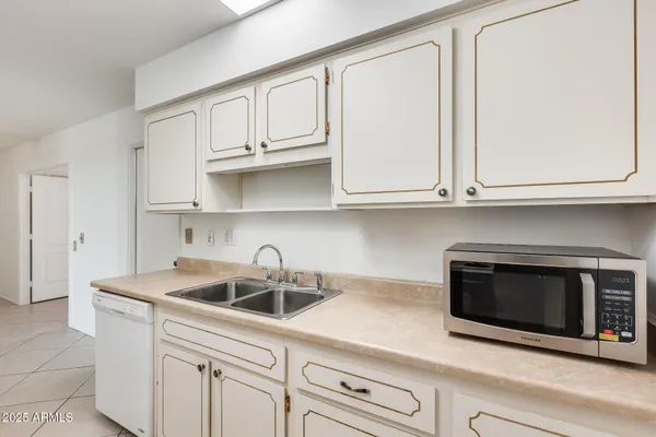 Property Slideshow image 3 of 29 | 13222 n 99th dr, Sun City, AZ, 85351