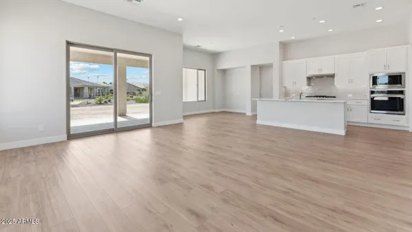 Property Slideshow image 3 of 16 | 16729 w sheila ln, Goodyear, AZ, 85395