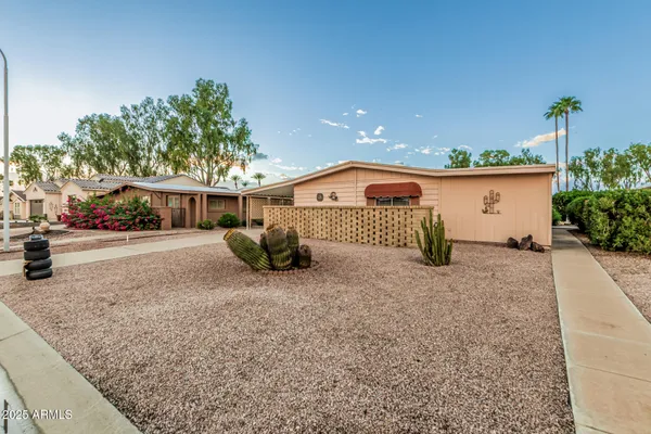Property Slideshow image 2 of 42 | 9044 e sun lakes blvd, Sun Lakes, AZ, 85248
