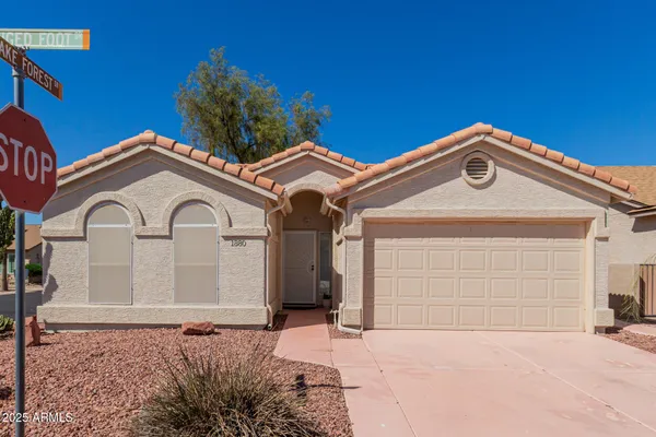 Property Slideshow image 2 of 24 | 1880 e winged foot dr, Chandler, AZ, 85249