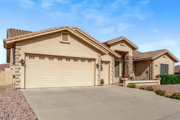 Property Slideshow image 3 of 47 | 2740 s teakwood cir, Mesa, AZ, 85209