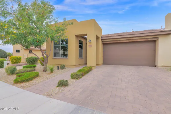 Property Slideshow image 3 of 38 | 908 e cereus pass, Queen Creek, AZ, 85140