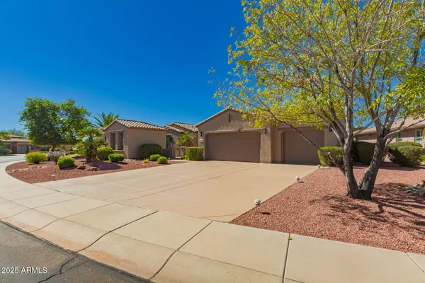 Property Slideshow image 3 of 47 | 20754 n canyon whisper dr, Surprise, AZ, 85387