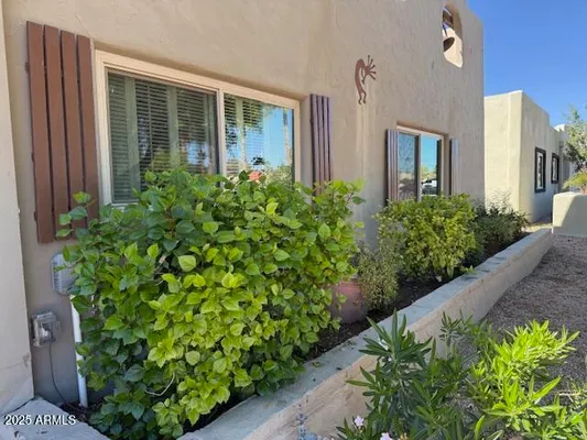 Property Slideshow image 3 of 36 | 4938 n 78th st, Scottsdale, AZ, 85251
