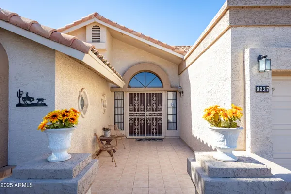 Property Slideshow image 3 of 33 | 9237 w kimberly way, Peoria, AZ, 85382