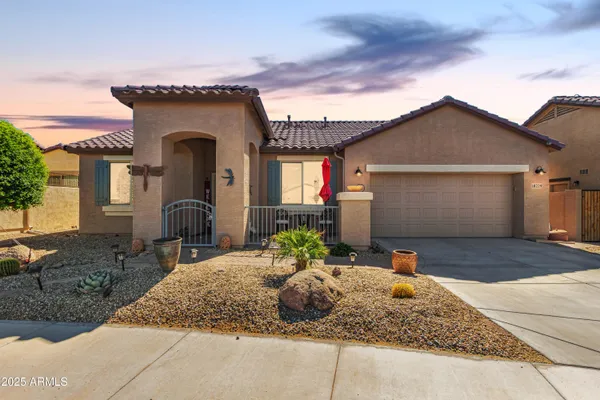 Property Slideshow image 2 of 52 | 18229 w cedarwood ln, Goodyear, AZ, 85338