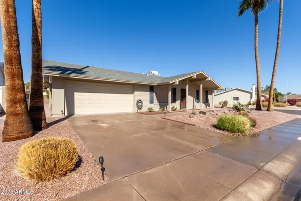 Property Slideshow image 2 of 23 | 11830 s paiute st, Phoenix, AZ, 85044