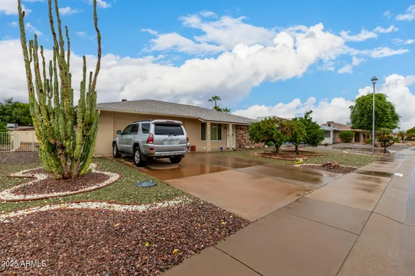 Property Slideshow image 2 of 20 | 13230 w hyacinth dr, Sun City West, AZ, 85375