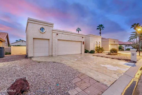 Property Slideshow image 2 of 56 | 10549 e elmhurst dr, Sun Lakes, AZ, 85248