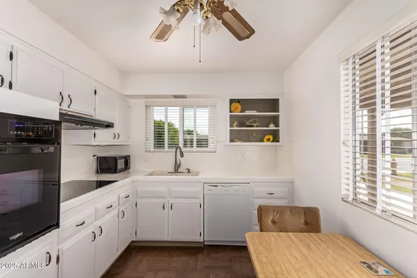 Property Slideshow image 3 of 28 | 11054 n coggins dr, Sun City, AZ, 85351