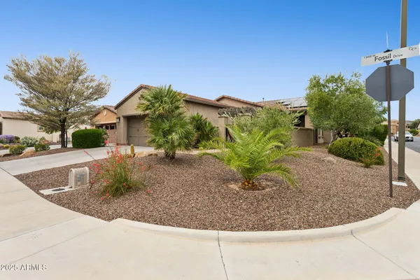 Property Slideshow image 2 of 61 | 12958 w fossil dr, Peoria, AZ, 85383