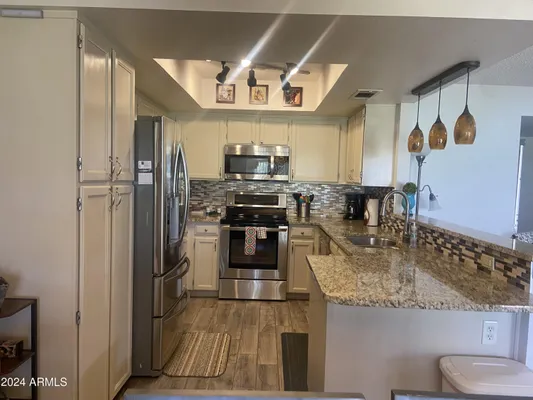 Property Slideshow image 3 of 25 | 9734 w kerry ln, Peoria, AZ, 85382