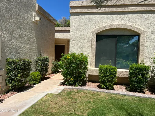 Property Slideshow image 2 of 25 | 9734 w kerry ln, Peoria, AZ, 85382