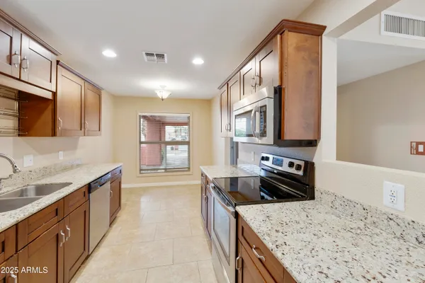 Property Slideshow image 2 of 44 | 9119 e fairway blvd, Sun Lakes, AZ, 85248