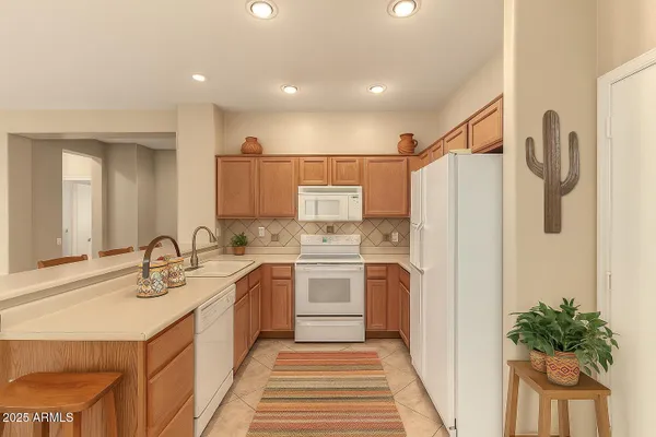 Property Slideshow image 3 of 37 | 15907 w sunstone ln, Surprise, AZ, 85374