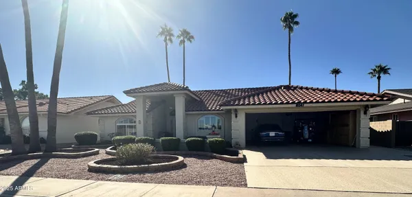 Property Slideshow image 2 of 8 | 8041 e lakeview ave, Mesa, AZ, 85209