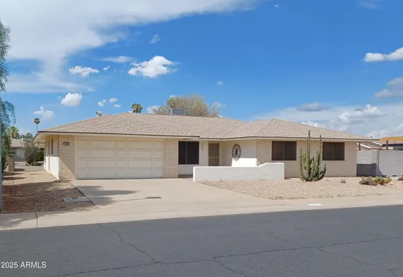 Property Slideshow image 2 of 28 | 9502 w pineridge dr, Sun City, AZ, 85351