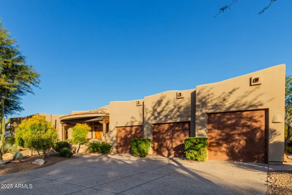 Property Slideshow image 3 of 69 | 27609 n desierto dr, Rio Verde, AZ, 85263