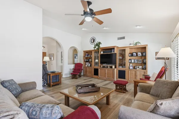 Property Slideshow image 2 of 50 | 9402 e jadecrest dr, Sun Lakes, AZ, 85248