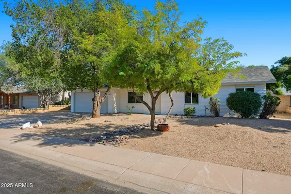 Property Slideshow image 2 of 30 | 4364 e cherokee st, Phoenix, AZ, 85044