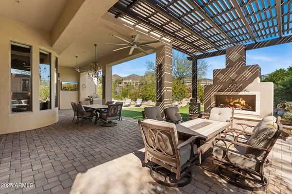 Property Slideshow image 2 of 66 | 42001 n bridlewood way, Anthem, AZ, 85086