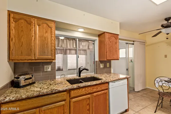 Property Slideshow image 2 of 28 | 13822 n newcastle dr, Sun City, AZ, 85351