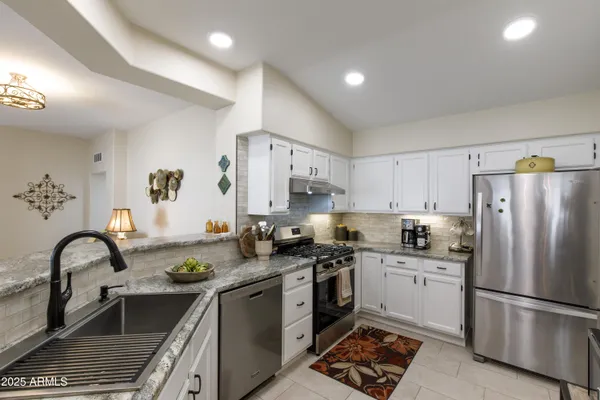 Property Slideshow image 3 of 13 | 16170 w vista north dr, Sun City West, AZ, 85375