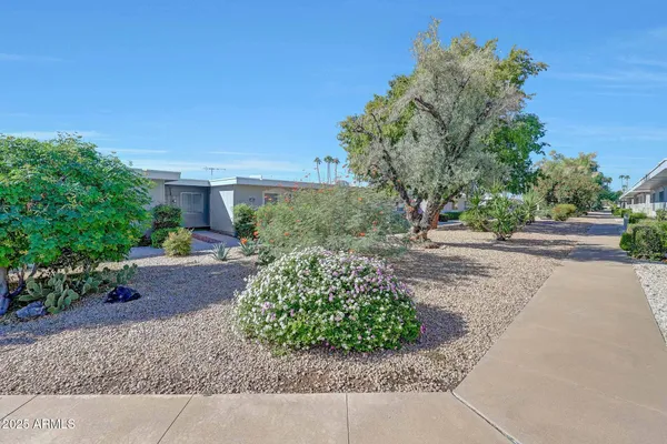 Property Slideshow image 2 of 29 | 13812 n 108th dr, Sun City, AZ, 85351