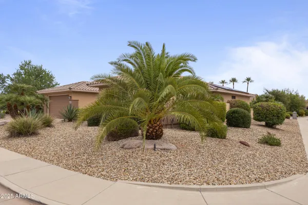 Property Slideshow image 3 of 33 | 20539 n bear canyon ct, Surprise, AZ, 85387