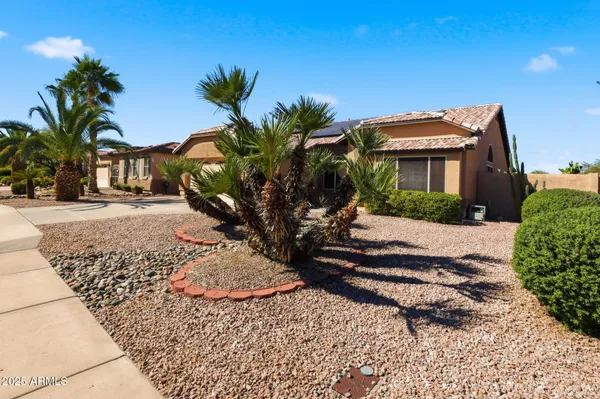 Property Slideshow image 3 of 43 | 10914 w cimarron dr, Peoria, AZ, 85373