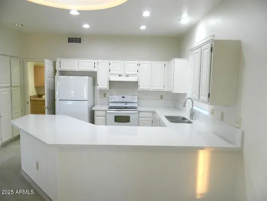 Property Slideshow image 2 of 36 | 15025 w yosemite dr, Sun City West, AZ, 85375