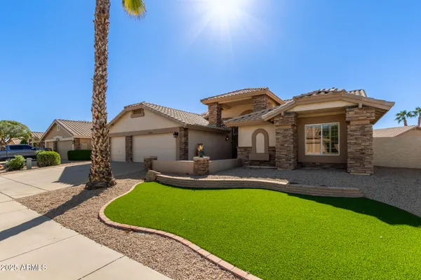 Property Slideshow image 2 of 48 | 8345 w rosemonte dr, Peoria, AZ, 85382