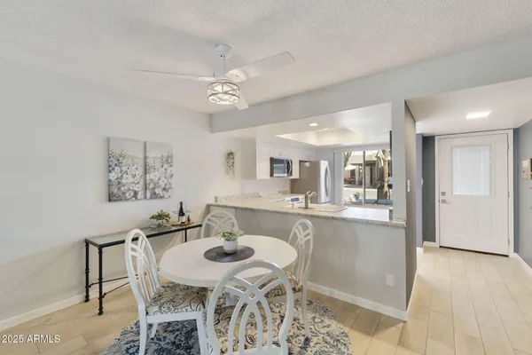 Property Slideshow image 3 of 35 | 524 s palo verde way, Mesa, AZ, 85208