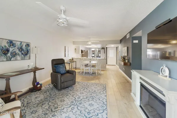 Property Slideshow image 3 of 42 | 524 s palo verde way, Mesa, AZ, 85208