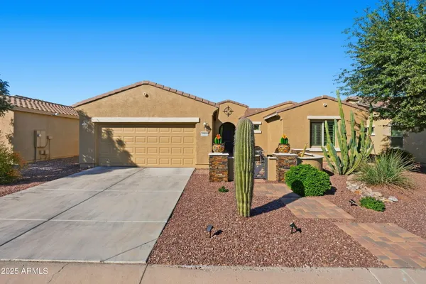 Property Slideshow image 3 of 61 | 42938 w kingfisher dr, Maricopa, AZ, 85138