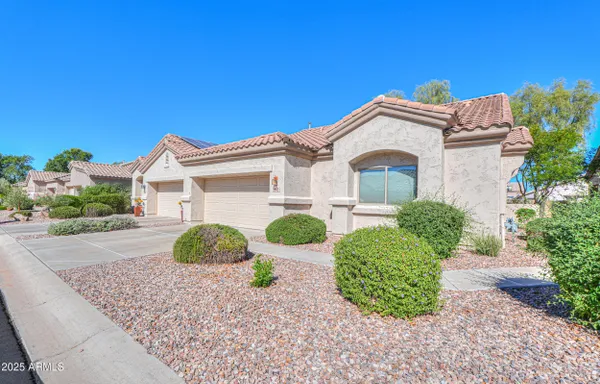 Property Slideshow image 2 of 25 | 1542 e melrose dr, Casa Grande, AZ, 85122