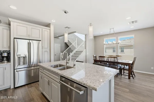 Property Slideshow image 2 of 71 | 918 e cobble stone dr, Queen Creek, AZ, 85140