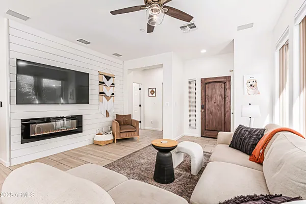 Property Slideshow image 2 of 49 | 2359 w muirfield dr, Anthem, AZ, 85086