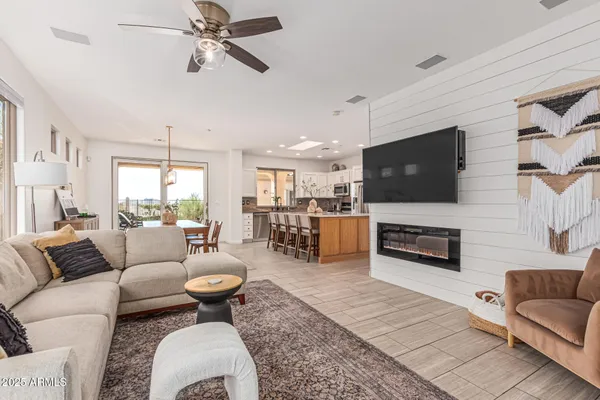 Property Slideshow image 3 of 49 | 2359 w muirfield dr, Anthem, AZ, 85086