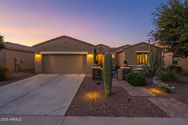 Property Slideshow image 2 of 61 | 42938 w kingfisher dr, Maricopa, AZ, 85138