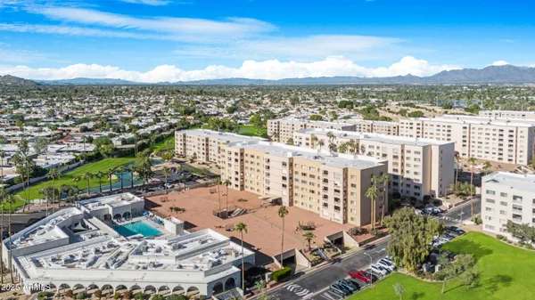 Property Slideshow image 2 of 51 | 7820 e camelback rd unit 510, Scottsdale, AZ, 85251