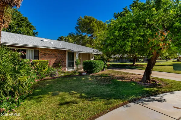 Property Slideshow image 2 of 18 | 10410 w campana dr, Sun City, AZ, 85351