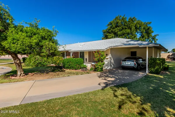 Property Slideshow image 3 of 18 | 10410 w campana dr, Sun City, AZ, 85351