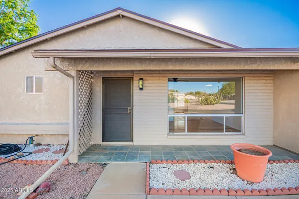 Property Slideshow image 3 of 30 | 1152 s 81st pl, Mesa, AZ, 85208