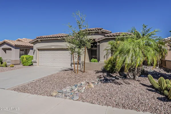 Property Slideshow image 2 of 67 | 4318 e walnut rd, Gilbert, AZ, 85298